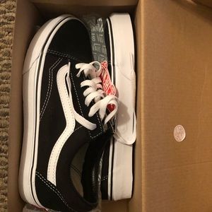 BRAND NEW! Old Skool Vans